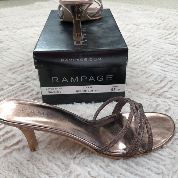 Rampage Size 8.5 kitten heel in Bronze Glitter - Picture 7 of 8